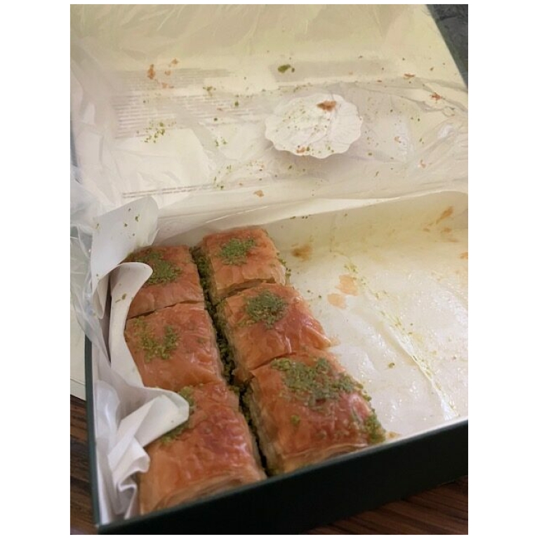 Click to view full screen Long-Lasting Dry Baklava with Pistachio photo review
