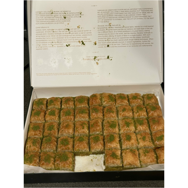 Click to view full screen Long-Lasting Dry Baklava with Pistachio photo review