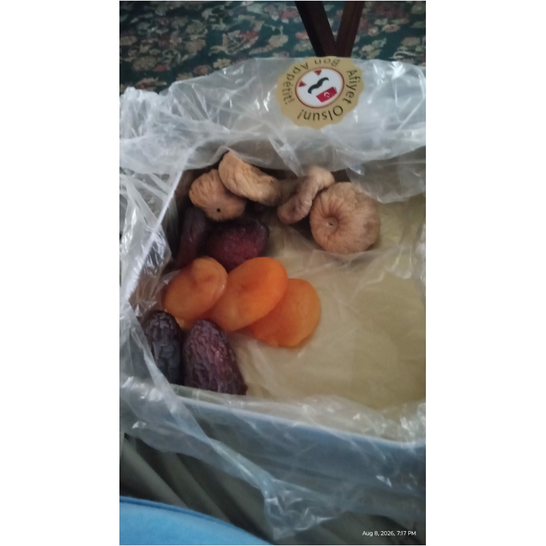 Click to view full screen Assorted Dried Fruits Box, 500g-18oz photo review